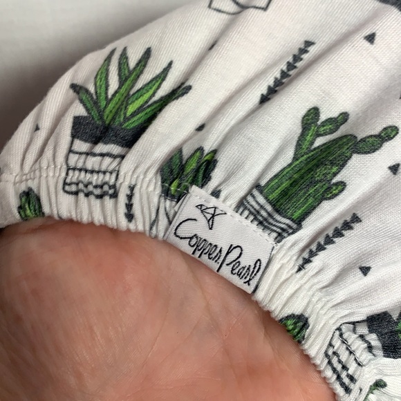 Copper Pearl Green and White Succulent Print Bassinet Sheet Bedding - Picture 8 of 8